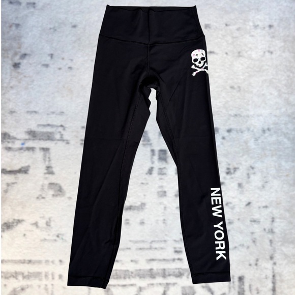 Soul Cycle Lululemon Leggings New York with Skull - Picture 1 of 7